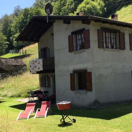 Ferienwohnung Rustico Ai Monti Cadenazzo Exterior photo